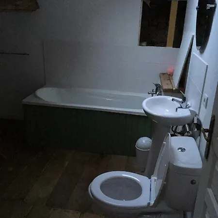 11 Rue Des Batelieres * Chirac (Charente)